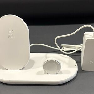 BELKIN  3 n 1  Iphone ~ Watch ~ AirPods  Wireless Charger